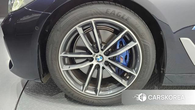 BMW 5 Series (G30) id 4623993 из Кореи 29