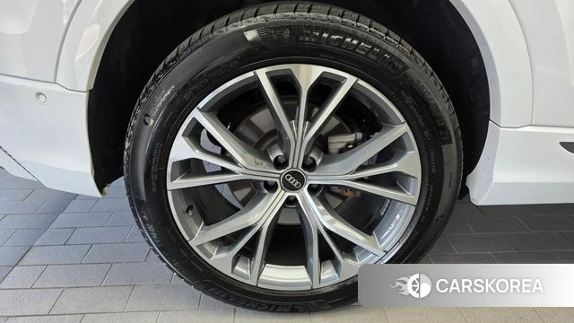 Audi Q8 (4M) id 4779905 из Кореи 29