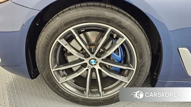 BMW 5 Series (G30) id 3753571 из Кореи 15