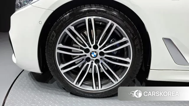 BMW 5 Series (G30) id 3514428 из Кореи 15