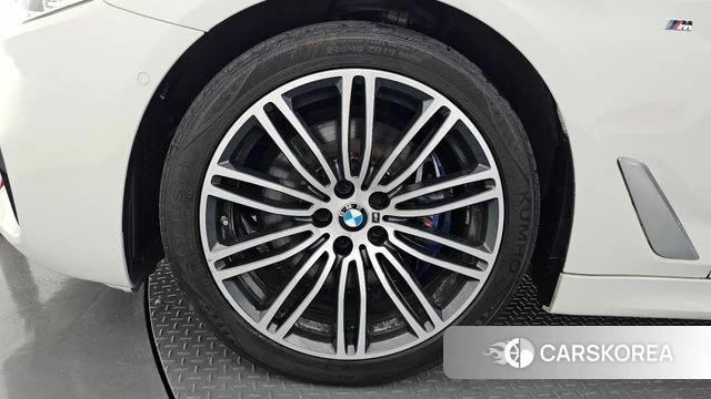 BMW 5 Series (G30) id 4496211 из Кореи 29