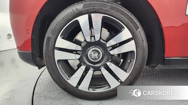 Rolls-Royce Cullinan id 3452592 из Кореи 15