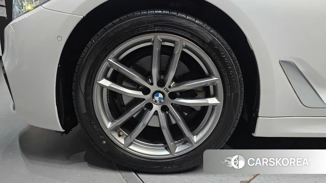 BMW 5 Series (G30) id 4568821 из Кореи 29