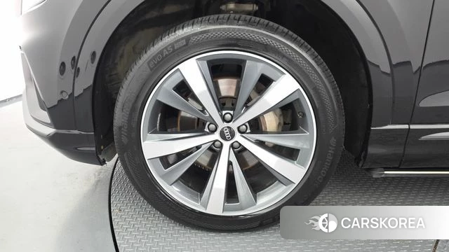 Audi Q8 (4M) id 4624782 из Кореи 15