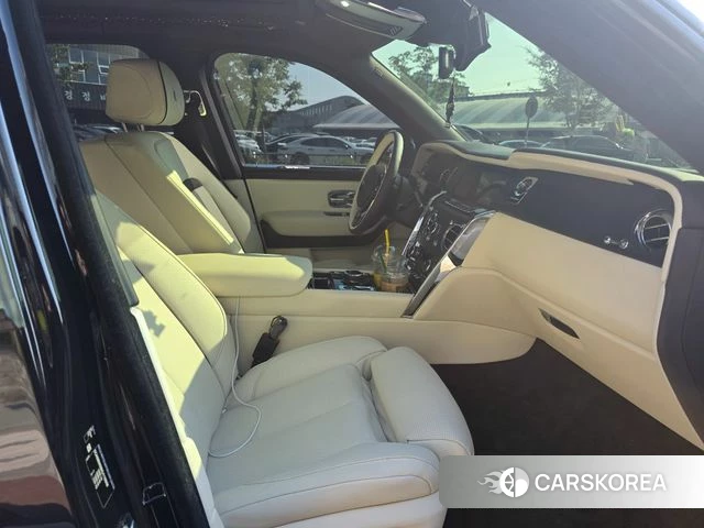 Rolls-Royce Cullinan id 4435175 из Кореи 11