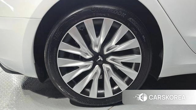 Tesla Model 3 id 4767461 из Кореи 29