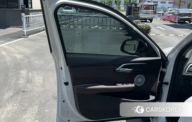 BMW 1 series id 4272306 из Китая 14