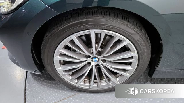 BMW 3 Series (G20) id 4410351 из Кореи 27