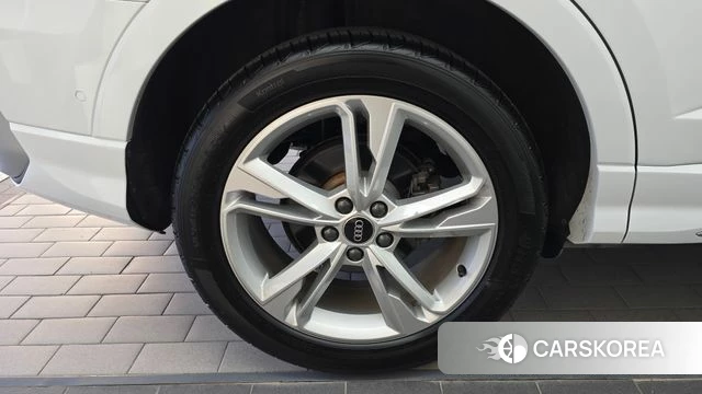 Audi Q3 (F3) id 4935744 из Кореи 27