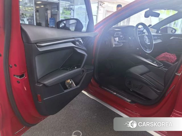Audi A3 2023 Красный из Китая, фото 6
