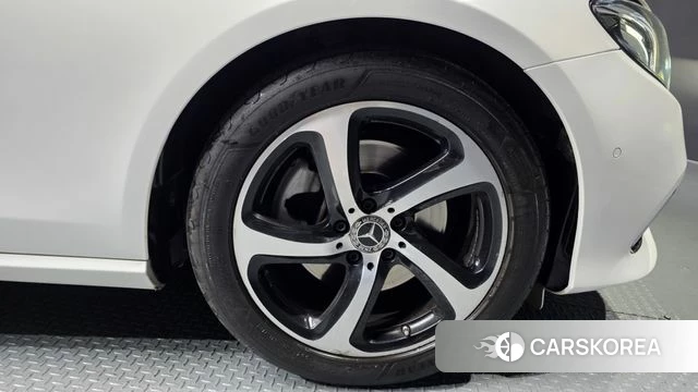 Mercedes-Benz E-Class W213 id 3795365 из Кореи 15