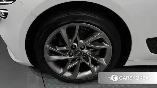 Genesis The New G70 id 3022871 из Кореи 15