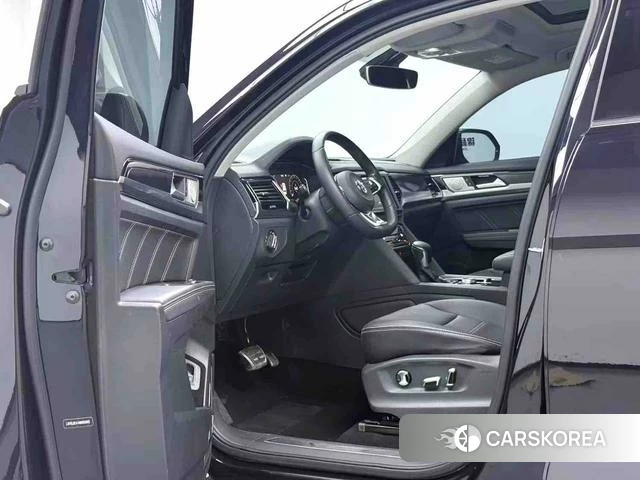 Volkswagen Tourang 2021 Черный из Китая, фото 5