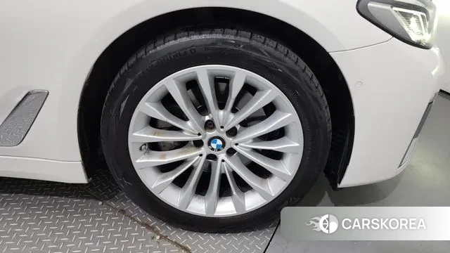 BMW 5 Series (G30) id 3027991 из Кореи 15