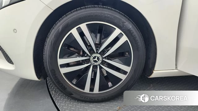 Mercedes-Benz A-Class W177 id 4445023 из Кореи 27