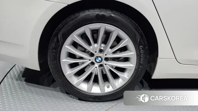 BMW 5 Series (G30) id 3354960 из Кореи 15