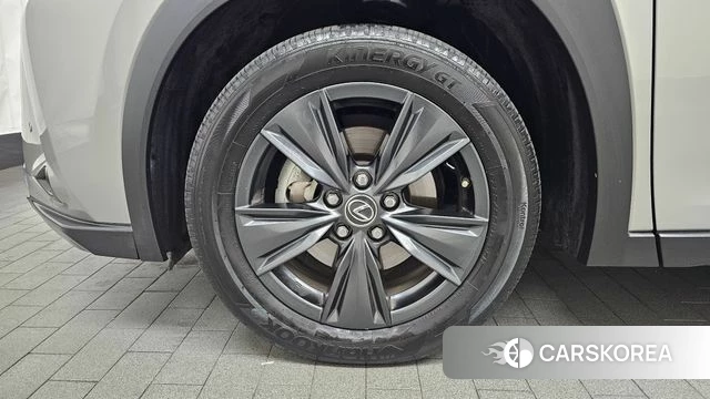 Lexus UX250h id 3954865 из Кореи 15