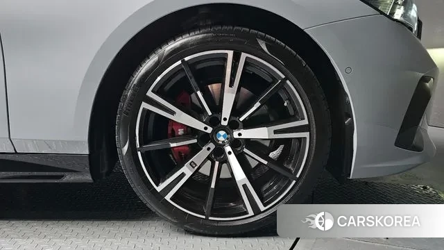 BMW 5 Series (G60) id 3502376 из Кореи 15