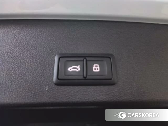 Audi Q2L id 4263300 из Китая 14