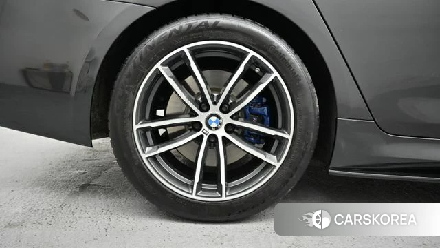 BMW 5 Series (G30) id 3805944 из Кореи 15