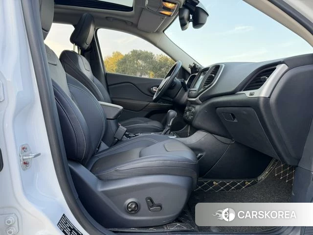 Jeep Free light 2020 Белый из Китая, фото 6