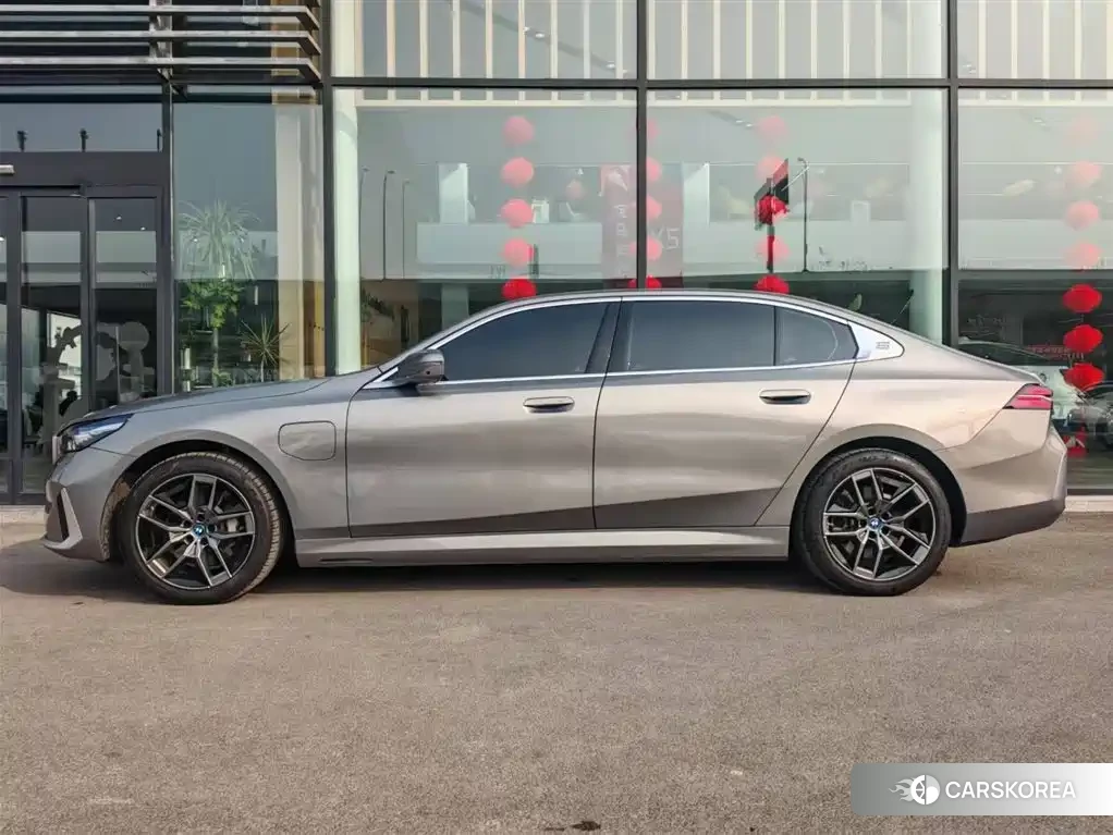 BMW i5 id 4539044 из Китая 10