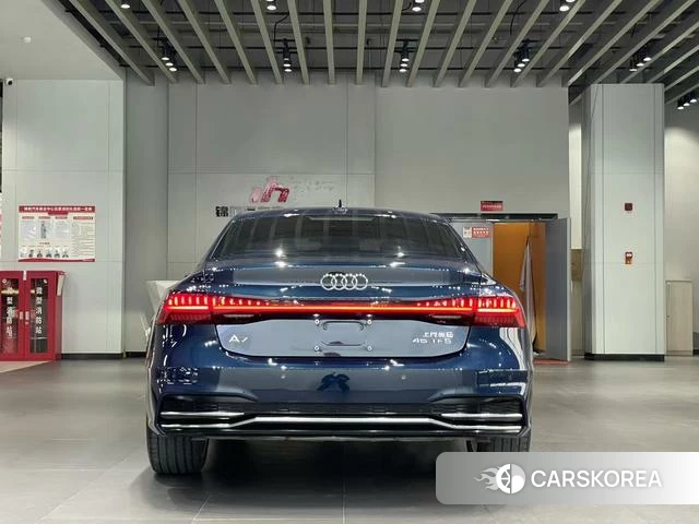 Audi A7L id 4261835 из Китая 11