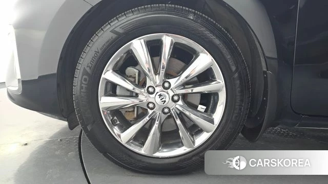 Kia The New Carnival id 4900123 из Кореи 27
