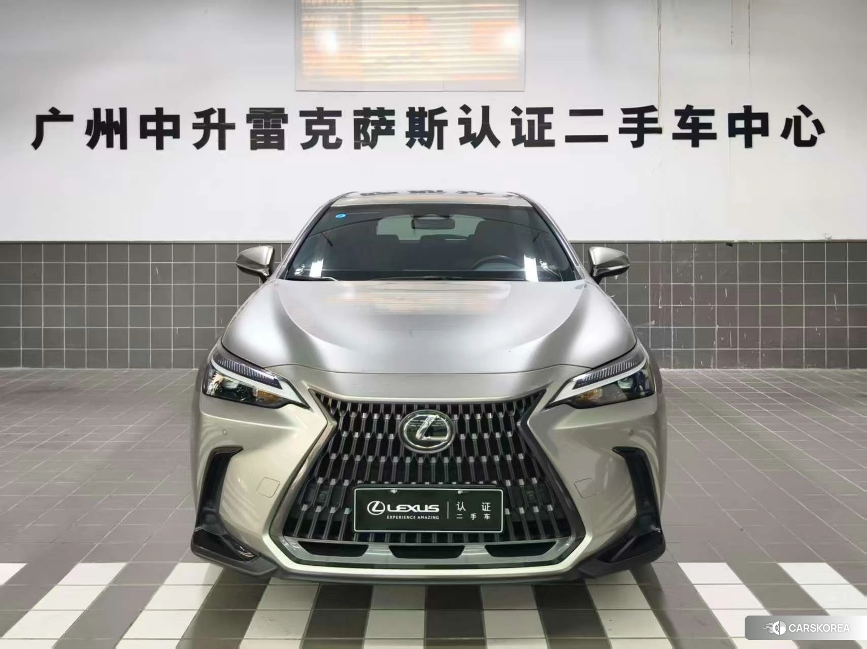 Lexus NX id 4406139 из Китая 16