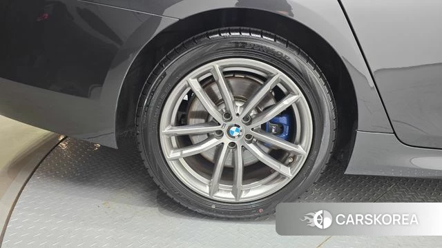 BMW 5 Series (G30) id 4390577 из Кореи 15