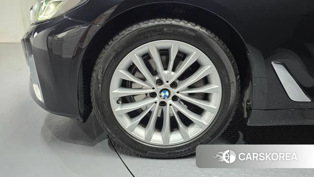 BMW 5 Series (G30) id 3916140 из Кореи 15