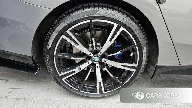 BMW 5 Series (G60) id 4729871 из Кореи 32