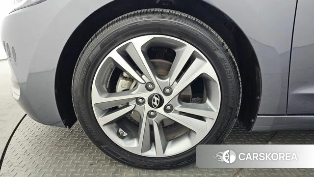 Hyundai Avante AD id 3966425 из Кореи 15