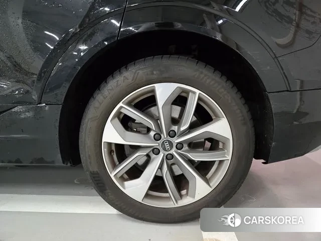 Audi e-Tron id 3022601 из Кореи 12