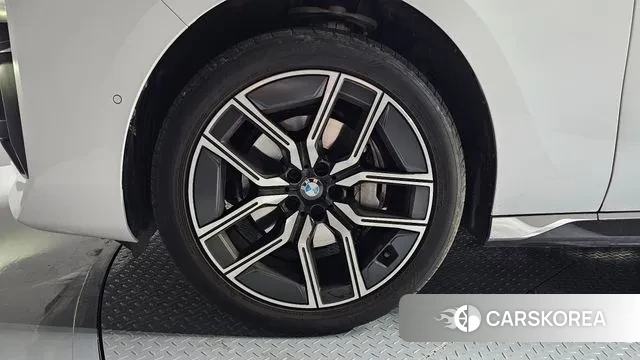 BMW 7 Series (G70) id 2993086 из Кореи 15