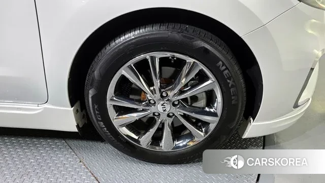 Kia The New Carnival id 3480123 из Кореи 15