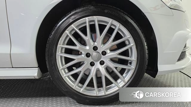 Audi New A6 id 4746937 из Кореи 33