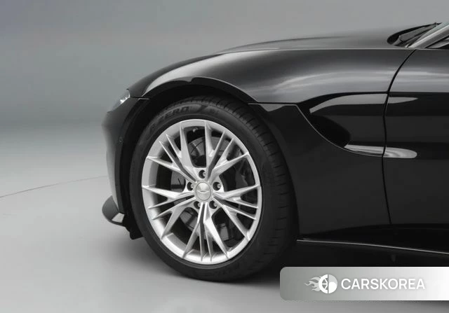 Aston Martin Vantage 2nd Generation id 4650837 из Кореи 15