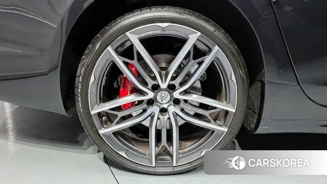 Maserati Quattroporte id 3539258 из Кореи 15