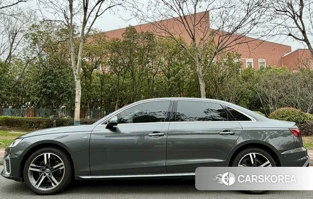Audi A4L 2021 Темно-серый из Китая, фото 5