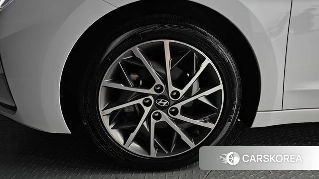 Hyundai The New Avante AD id 4557625 из Кореи 25