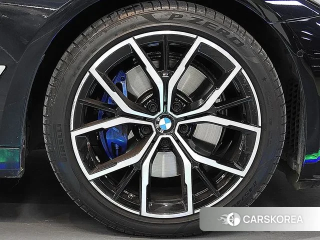 BMW 5 Series (G30) id 3373608 из Кореи 15