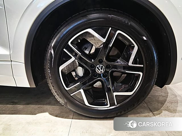 Volkswagen Touareg 3rd generation id 4408031 из Кореи 8