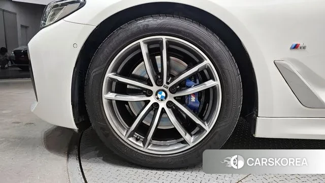 BMW 5 Series (G30) id 3741181 из Кореи 15