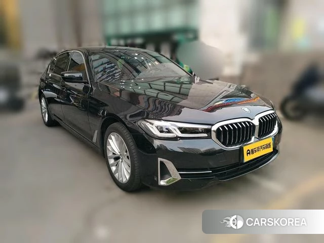 BMW 5 series 2022 Черный из Китая, фото 5