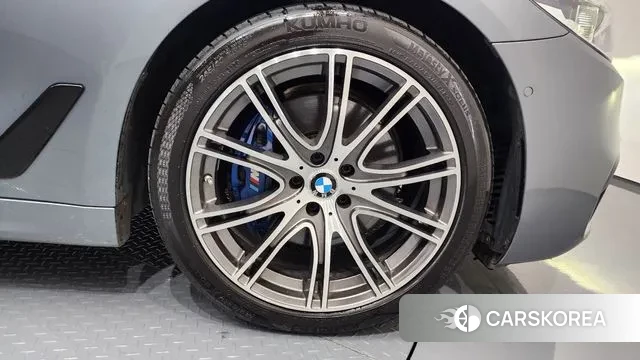 BMW 5 Series (G30) id 3363272 из Кореи 15