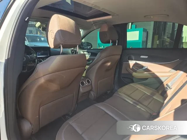 Mercedes-Benz E-Class W213 2018 Белый из Кореи, фото 5