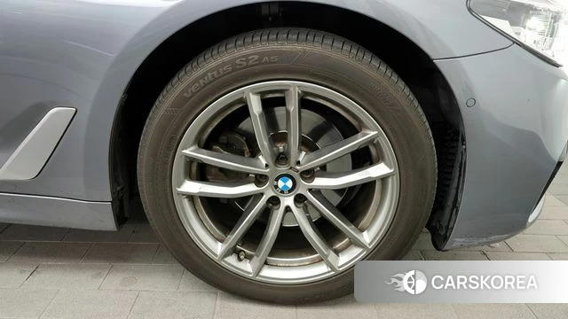 BMW 5 Series (G30) id 3886563 из Кореи 15