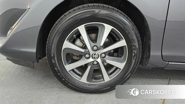 Toyota Prius C id 3820939 из Кореи 15