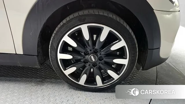 Mini Cooper S id 3473690 из Кореи 15